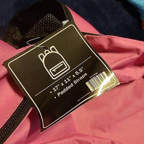 Classic Backpack - Picture 3 of 4